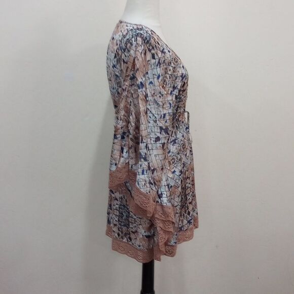 NEW!  Vertigo Paris Deep V Neck Butterfly Sleeve Mini Dress Tunic Dress - Size L - Picture 4 of 9